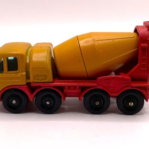 Matchbox N°21 – Foden Concrete Truck – Camion Bétonnière Miniature – En Boîte