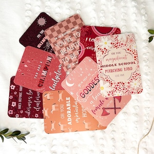 Nouveauté 2025 ! Variétés de cartes postales Leslie Knope Compliments ; Lot de 8 cartes postales Galentines ; Lot de cartes postales 3/3 pour la Saint-Valentin