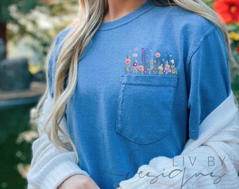 T-shirt med broderad ficka i vildblomma – Comfort Colors bomullsskjorta