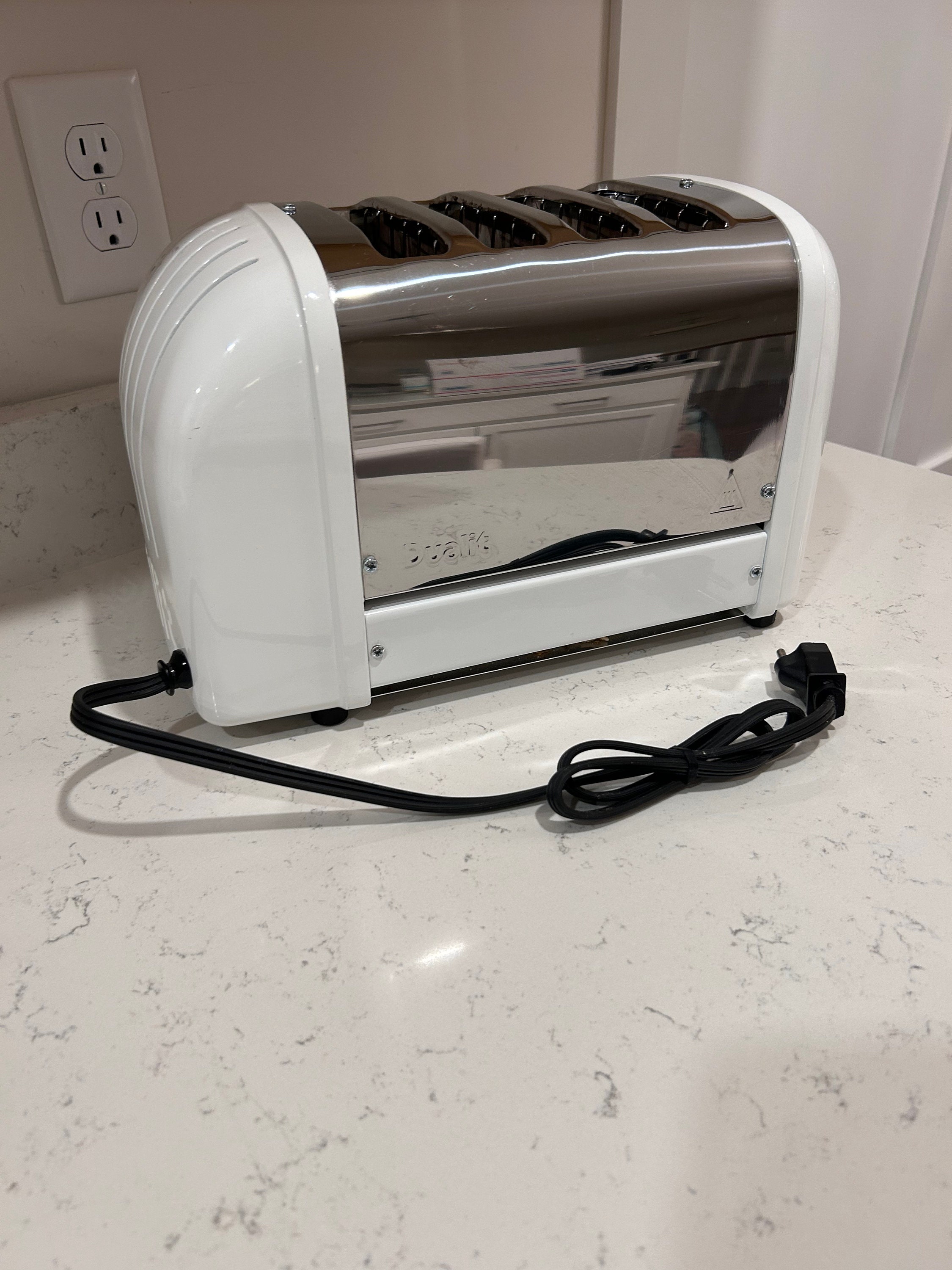 Dualit White 4 Slice Toaster Made in Britain BARELY USED 