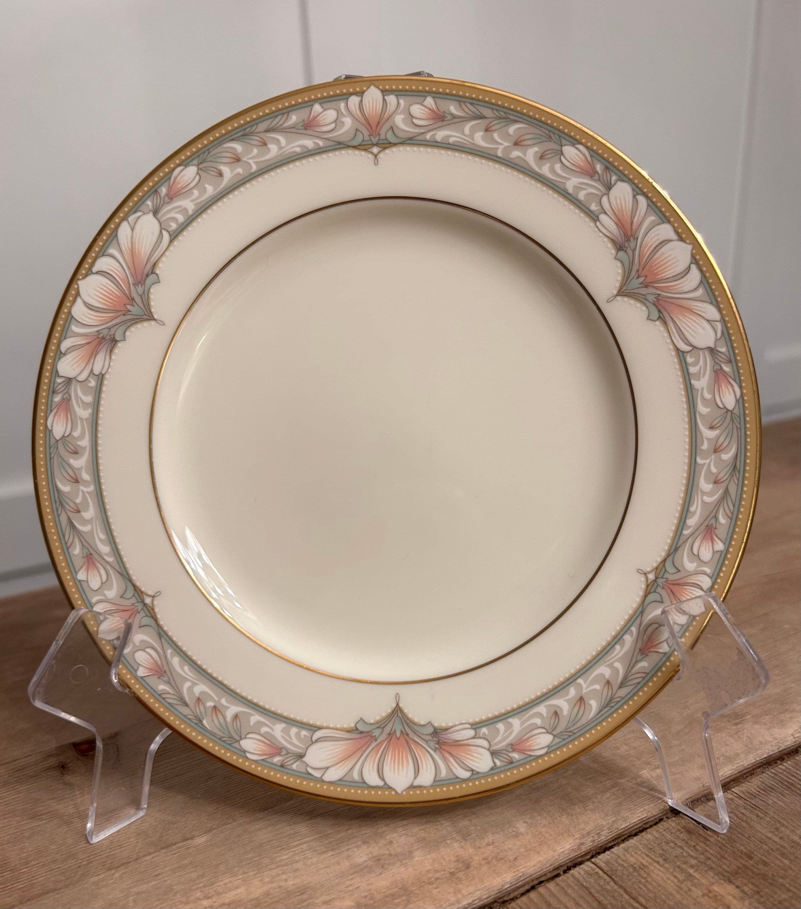 ノリタケ シャーロット ディナープレート8枚 ノリタケ シャーロット ディナープレート8枚 - メルカリ