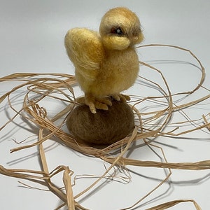 Hen and Chick: Set of two Handcrafted Wool Sculptures image 6