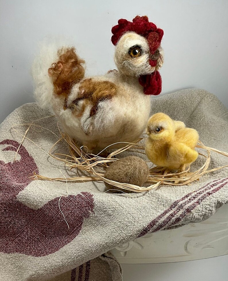 Hen and Chick: Set of two Handcrafted Wool Sculptures image 4