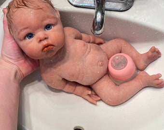 Pełna silikonowa figurka pulchnej dziewczynki lub chłopca. 20 cali, 8 funtów. W zestawie wiele przedmiotów. Przeczytaj najpierw wszystkie opisy. https://babiesbyanabanana.etsy.com