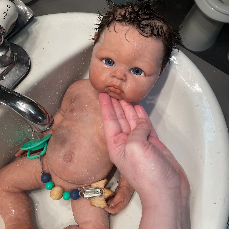 Helkropps silikon knubbig flicka eller pojke. 20 tum 3,8 kg. Levereras med massor av artiklar. Läs alla beskrivningar först: https://babiesbyanabanana.etsy.com bild 4