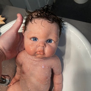Helkropps silikon knubbig flicka eller pojke. 20 tum 3,8 kg. Levereras med massor av artiklar. Läs alla beskrivningar först: https://babiesbyanabanana.etsy.com bild 10