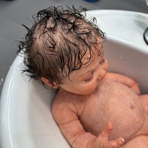 Helkropps silikon knubbig flicka eller pojke. 20 tum 3,8 kg. Levereras med massor av artiklar. Läs alla beskrivningar först: https://babiesbyanabanana.etsy.com bild 3