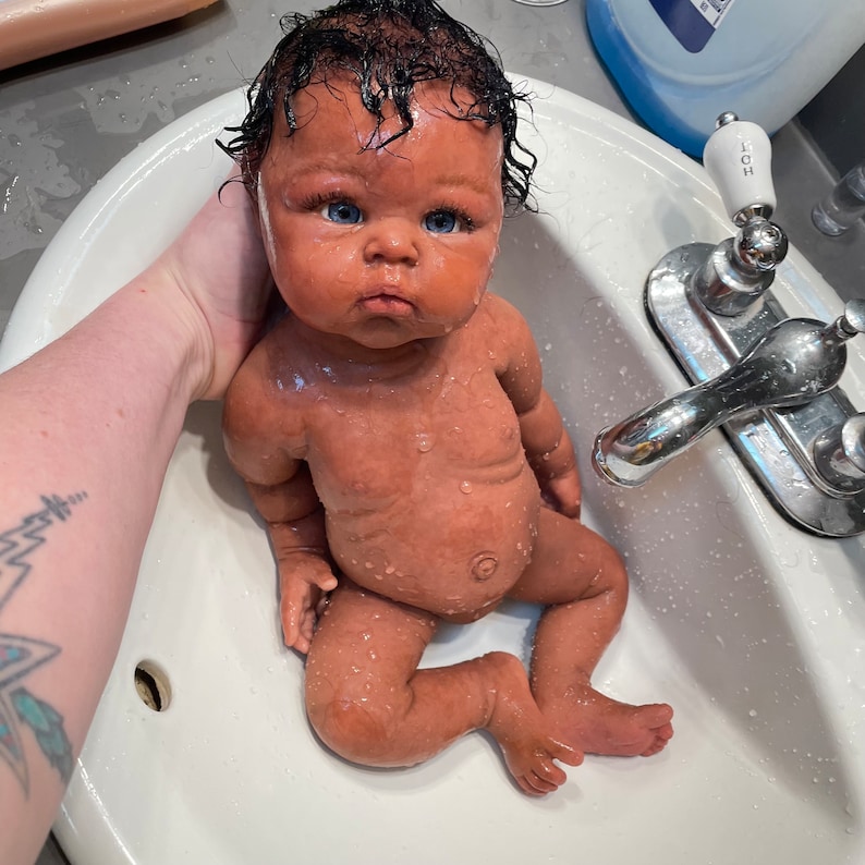 Helkropps silikon knubbig flicka eller pojke. 20 tum 3,8 kg. Levereras med massor av artiklar. Läs alla beskrivningar först: https://babiesbyanabanana.etsy.com bild 8