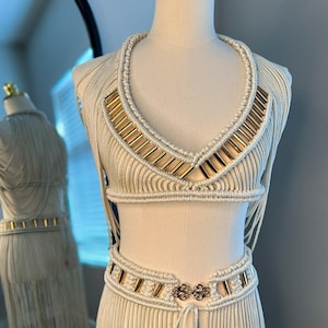 Handgemaakte rave-outfit vrouwen set, macramé festival set, godin kostuum, rave outfit vrouwen set, festival outfit, performance dans kostuum set