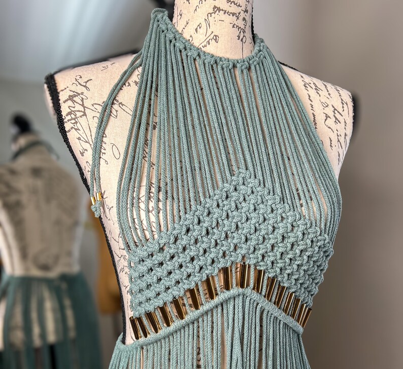 Handgefertigtes Makramee-Fransenkleid, Strandkleid aus Baumwolle laurel