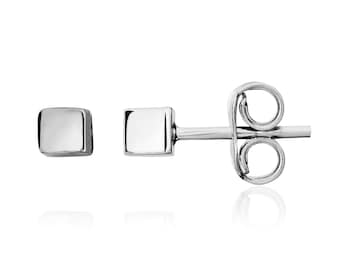 9CT White Gold Polished Cube Stud Earrings, 3mm