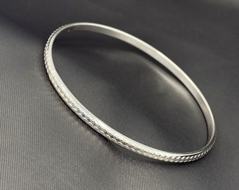 925 Sterling Silver Round Court Bangle with Oval Beaded Design