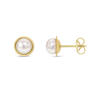 9CT Yellow Gold Flat Polished Border Button Freshwater Pearl Stud Earrings, 7mm