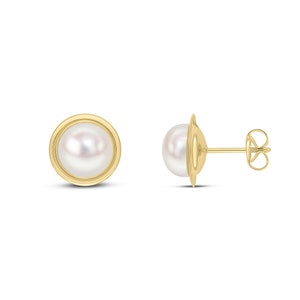 9CT Yellow Gold Flat Polished Border Button Freshwater Pearl Stud Earrings, 10mm