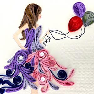 Cartão de aniversário elegante em quilling | Mulher com balões | Feito à mão com envelope 15 x 15 cm