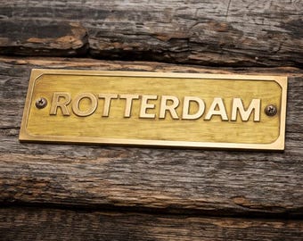 Targa in ottone Rotterdam, insegna personalizzata per casa, targhetta in ottone massiccio, insegna con indirizzo, targa metallica per esterni, insegna incisa per porta