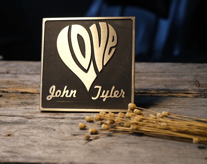 Gifts for wedding anniversaries, Valentine's Day gifts, wedding day presents, celebrating the 8th year of marriage