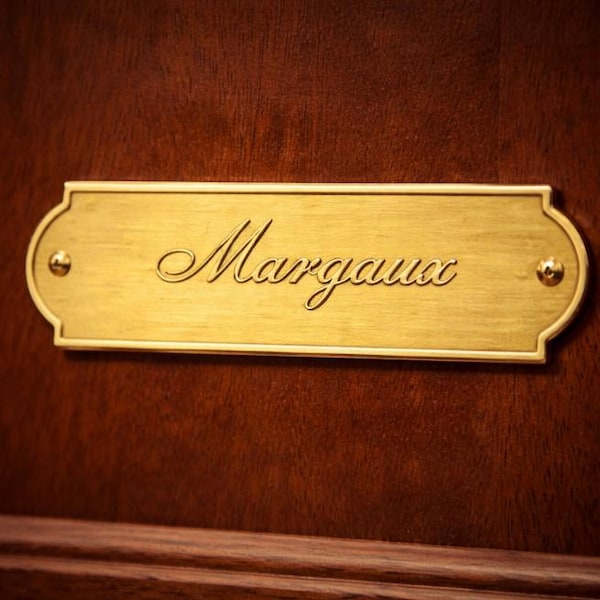 Personlig namnskylt i massiv mässing, elegant dörrskylt med manus, specialgraverad plakett