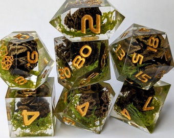 Dice Set Custom - Forest Ranger Dice Set - Handmade resin dice for D&D and Roleplaying - Set of 7 polyhedral sharp edge dice