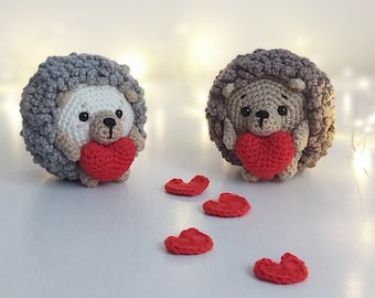 Crochet hedgehog with heart, Amigurumi cute valentine toy, Handmede doll, Animal toy, Valentine's day gift