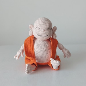 Gehaakte boeddhapop, amigurumi grote boeddha, vrolijke monnik