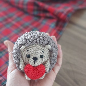 Crochet hedgehog with heart, Amigurumi cute valentine toy, Handmede doll, Animal toy, Valentine's day gift image 9