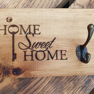 Wooden Engraved Coat Rack Coat Hook Coat Hanger Coat Rail Coat Hooks Hallway Decor Home Sweet Home Logo Engraved immagine 5