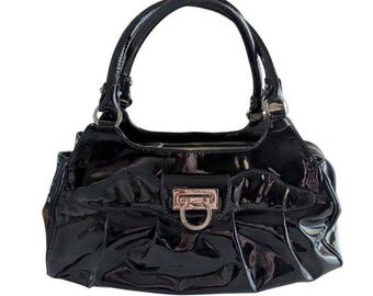 Salvatore Ferragamo Marisa Black Patent Leather Gancini Shoulder Bag EE-21 A069