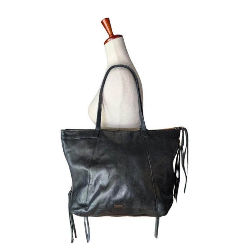 Joe's Jeans Black Leather Tote Bag Tassel Expandable Shoulder Bag Distressed Bild 1