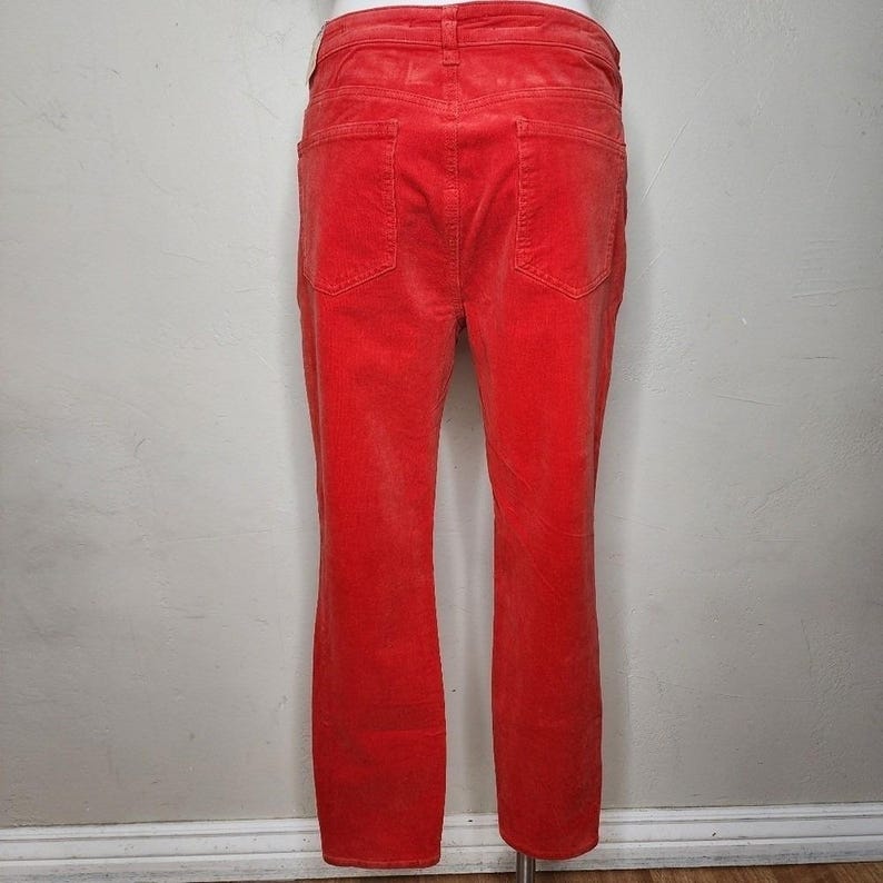 Pantalones ajustados de pana roja de talle alto Pilcro Anthropologie, talla 31, nuevos con etiquetas. imagen 2