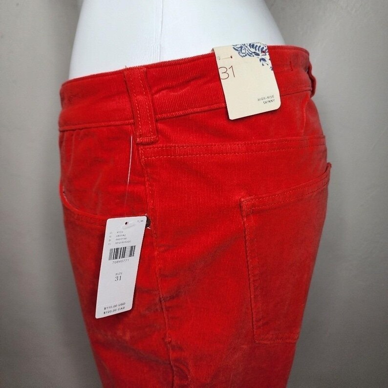 Pantalones ajustados de pana roja de talle alto Pilcro Anthropologie, talla 31, nuevos con etiquetas. imagen 3
