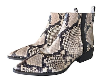 Marc Fisher Vivica Snake Print Pointed Toe Chelsea Boots Women Size 9M