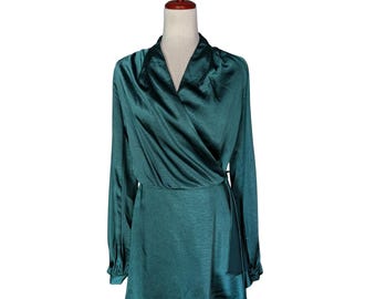 En Saison Emerald Green Satin Wrap Mini Dress Long Sleeve IE14026D Womens Small