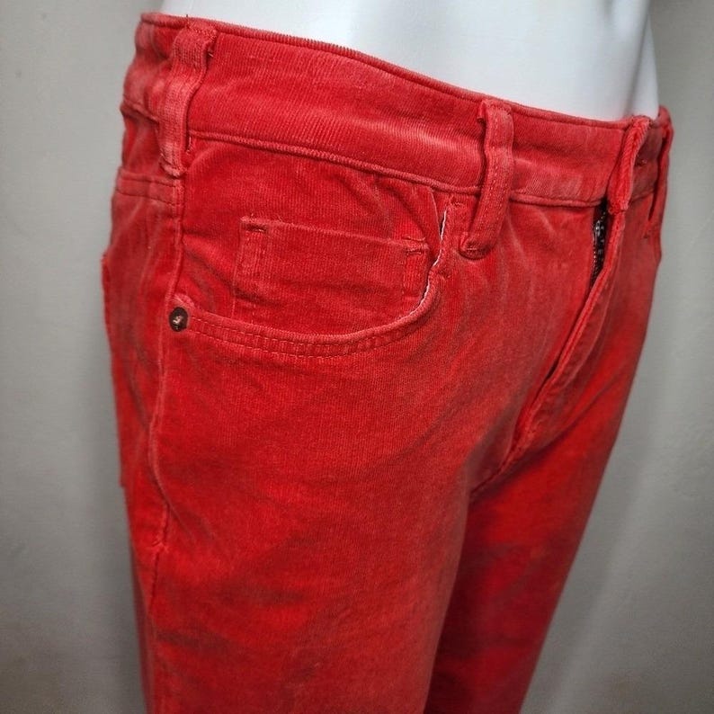 Pantalones ajustados de pana roja de talle alto Pilcro Anthropologie, talla 31, nuevos con etiquetas. imagen 7