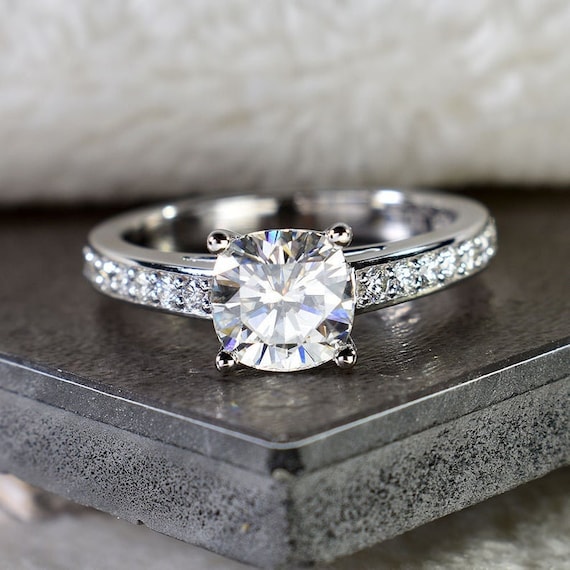 Wedding anniversary 2024 rings for her