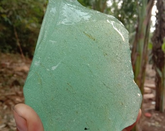 809 gr of raw Andara crystal turquoise with bubbles inside
