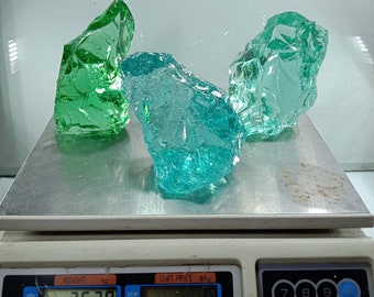 2530 gr of rough // 3 pcs andara Kristal 3 colors