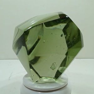 3 kgs de Beautifull Cutting Andara Cristal Verde Amarillento Full Polised