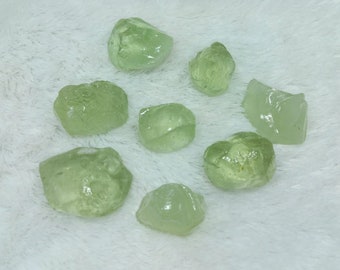 Available .... 8 pcs andara light green yellowish 758 grams rough