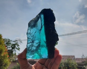 rare ... andara Kristal 3 blue color aqua green and black 690 gram rough speciment