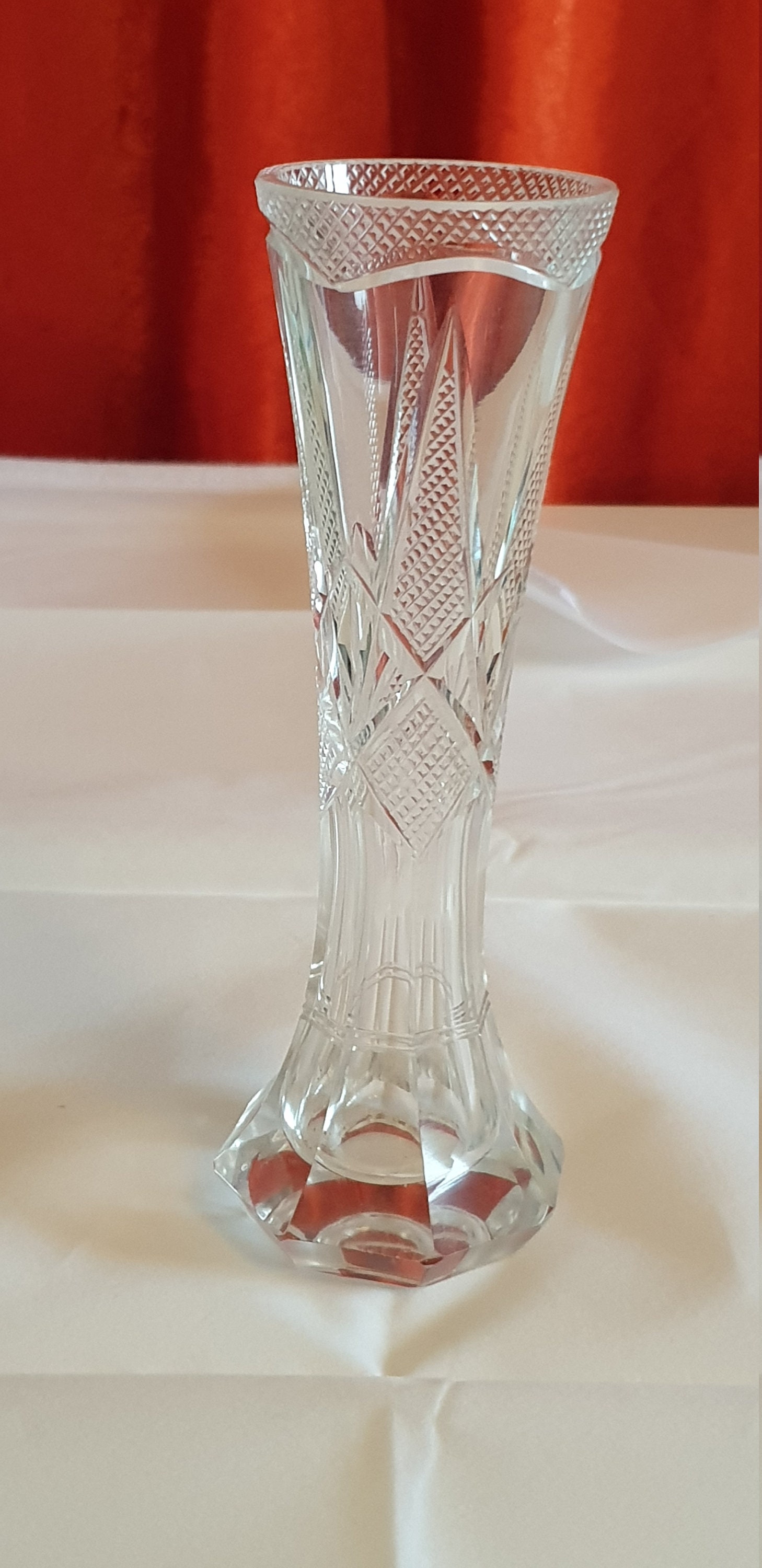 Joli Vase en Cristal Taillé