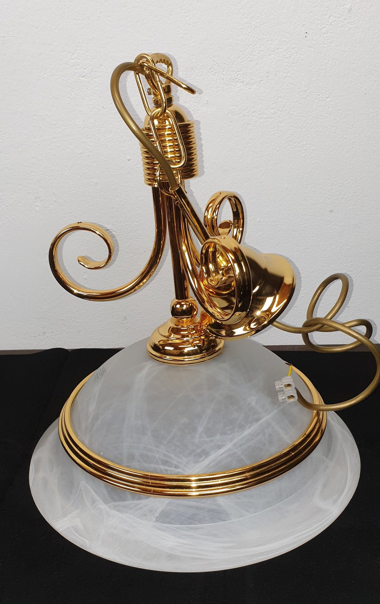 Lampe-Suspension À L'emblaire