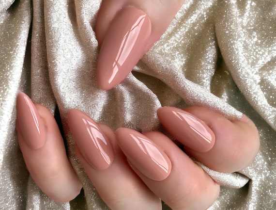 Dark nude nails online