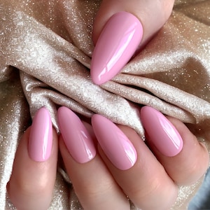 Baby pink nails -  Italia