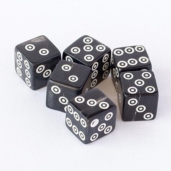 D6 Large Medieval Horn Dice Set of 6-9/16 Inch (14-15 mm) - Handmade Natural Buffalo Horn -  Black Horn Dice Set For Gaming