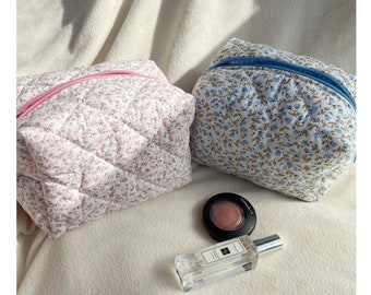 Red/purple flowers quilted makeup bag with a small inner pocket, cosmetic organizer,Storage bag, Bridesmaid gift, gift for her