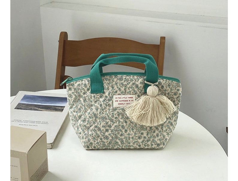 Sac à lunch isolé avec fleurs matelassées, Sac à isolation thermique pour pique-nique au bureau de l'école, Cadeau pour enfants et femmes image 1