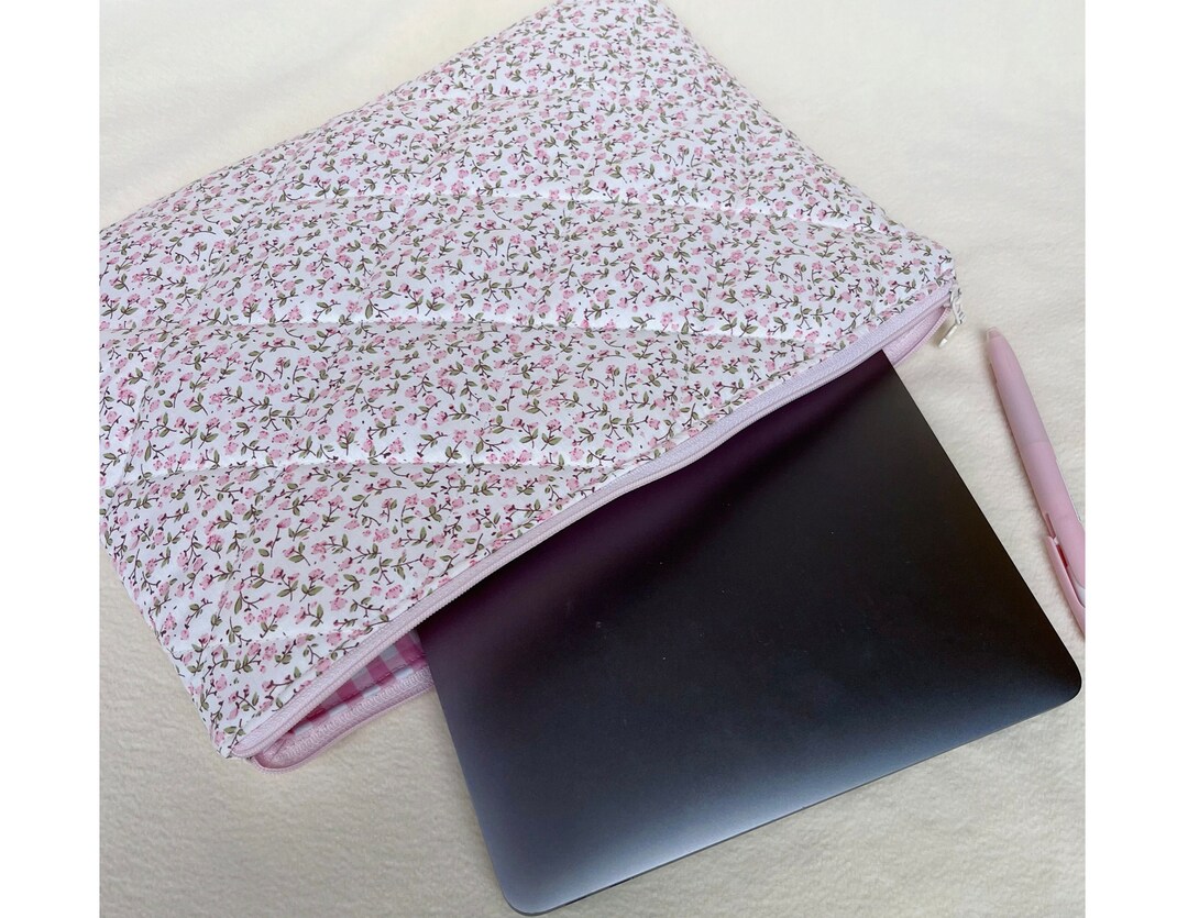 Handmade Quilted Laptop Sleeve, Quilted iPad Pouch,pink Floral With