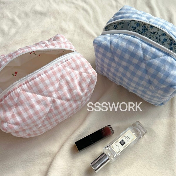 Pink/Blue gingham quilted makeup bag, Large storage bag, Quilted travel pouch, Bridesmaid gifts, Wedding gifts, Christmas gift, Gift for her