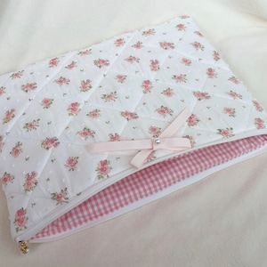 Handmade quilted Laptop Sleeve, Quilted iPad Pouch,Pink floral with pink lining laptop bag/sleeve,Keyboard Portable Protective